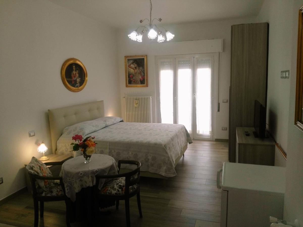 B&B Sweet Dreams Diano Marina Bagian luar foto